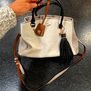 Coach White and Tan Women's‎ Bag